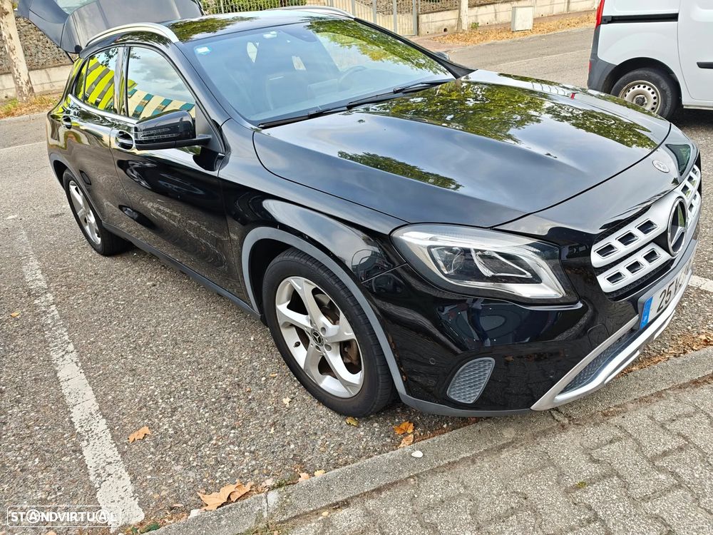 Mercedes-Benz GLA 180 - 3