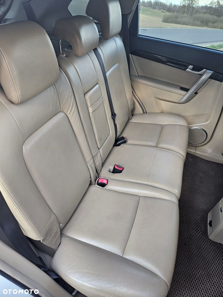 Chevrolet Captiva 3.2 LT (deu) - 12
