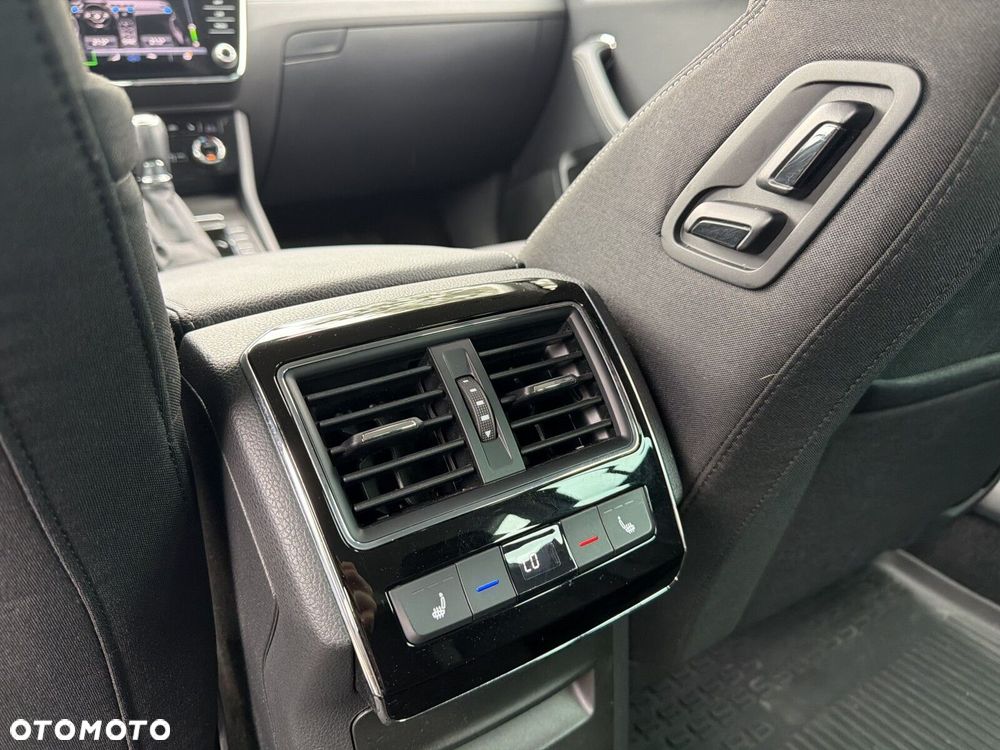 Skoda Superb 2.0 TSI Style DSG - 32