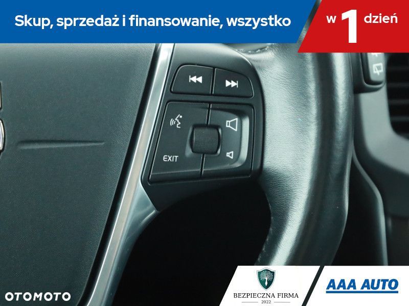 Volvo V40 - 18