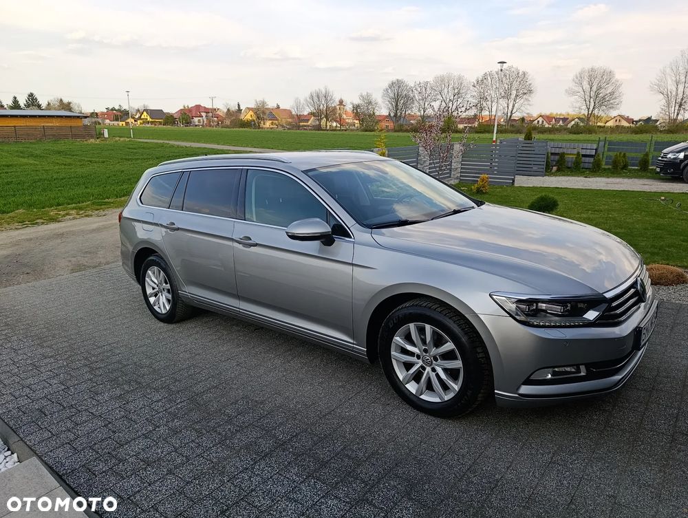 Volkswagen Passat 2.0 TDI (BlueMotion Technology) Comfortline - 21