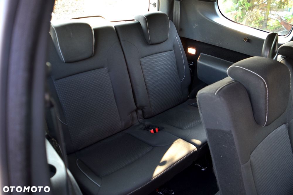 Dacia Lodgy 1.3 TCe Stepway S&S - 14