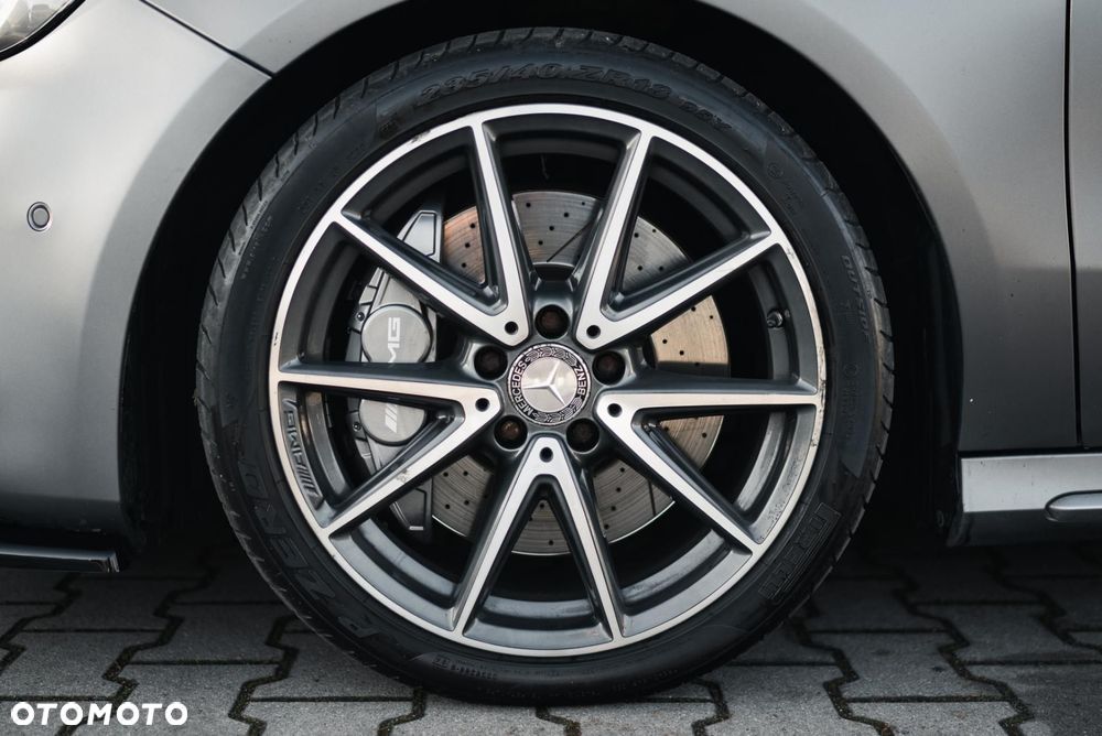 Mercedes-Benz Klasa A AMG 45 4Matic AMG Speedshift 7G-DCT - 40