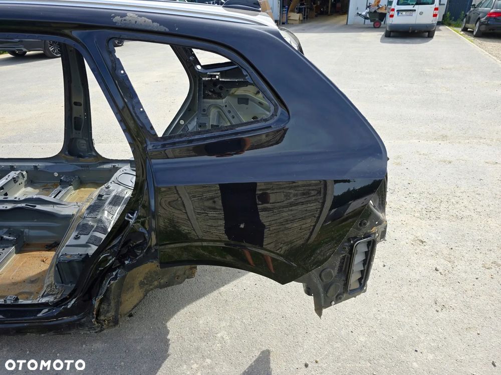 Volvo XC60 II ĆWIARTKA TYŁ TYLNA LEWA BŁOTNIK POSZYCIE 19r.