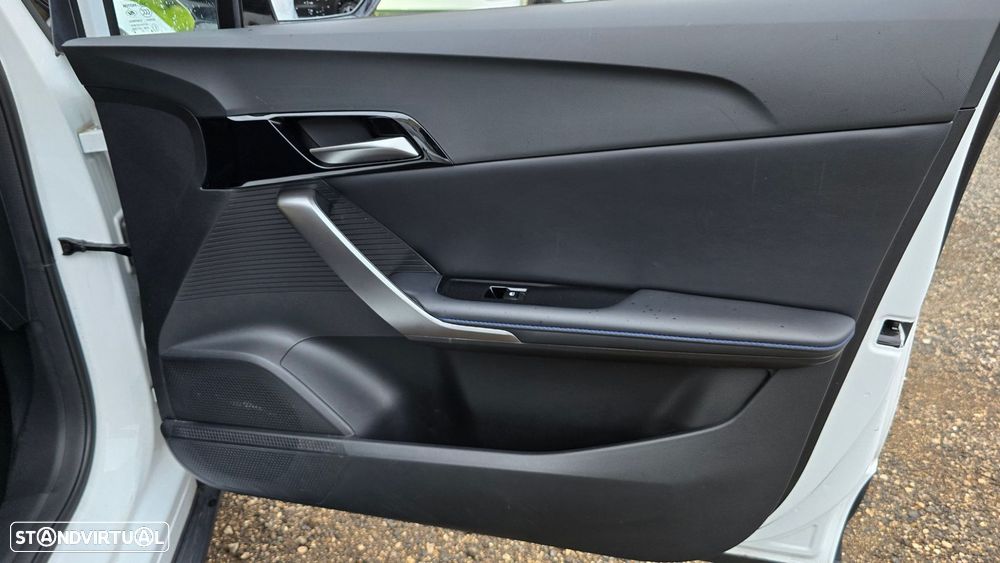 MG MG4 64 kWh Luxury - 48