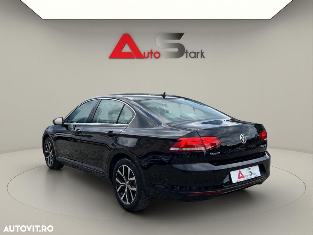 Volkswagen Passat 1.6 TDI Trendline - 11