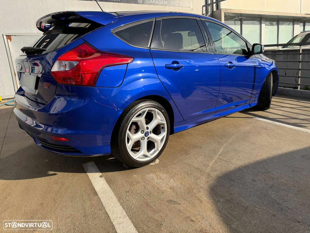 Ford Focus 2.0 EcoBoost ST - 5