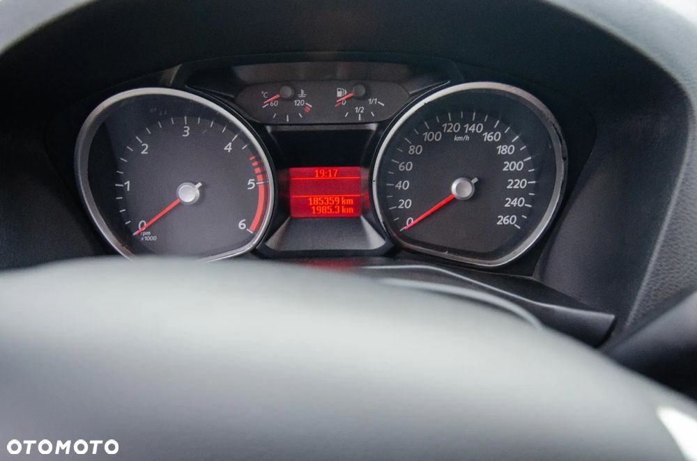 Ford Mondeo 1.8 TDCi Ambiente - 12