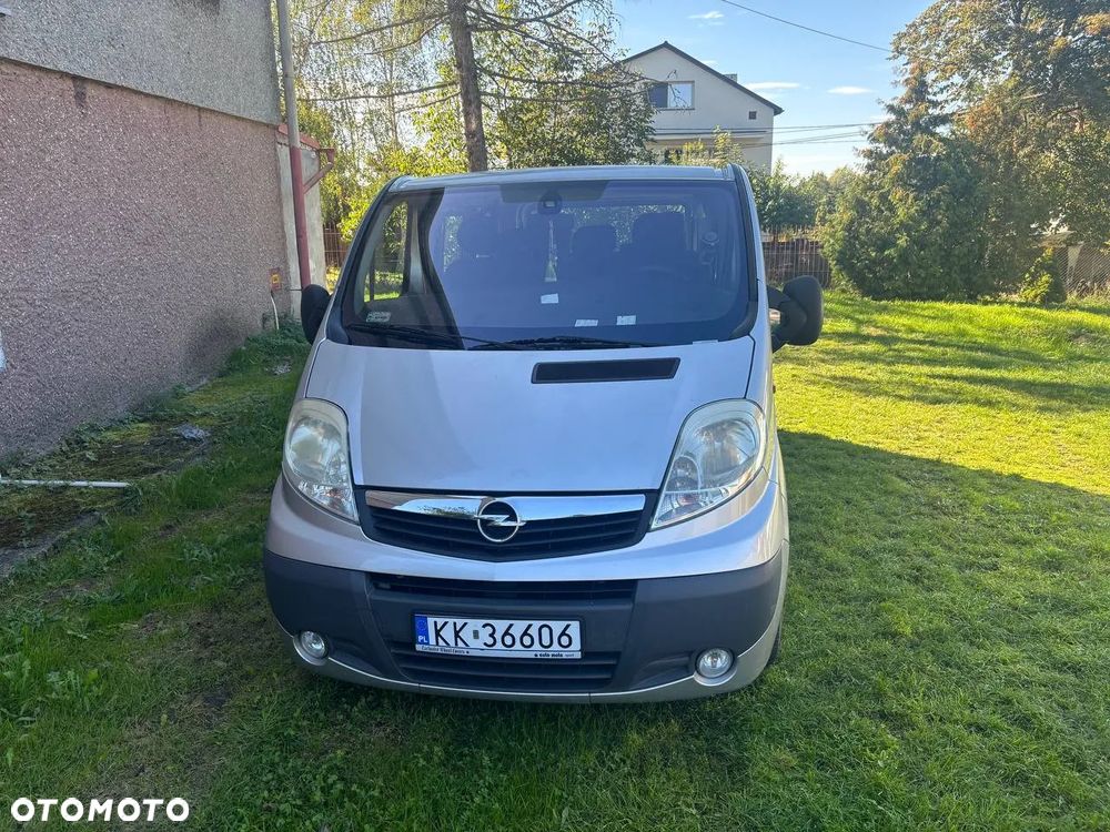 Opel Vivaro - 1
