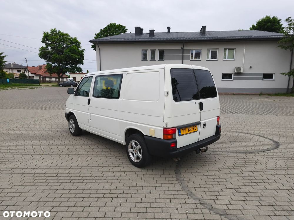 Volkswagen Transporter - 4
