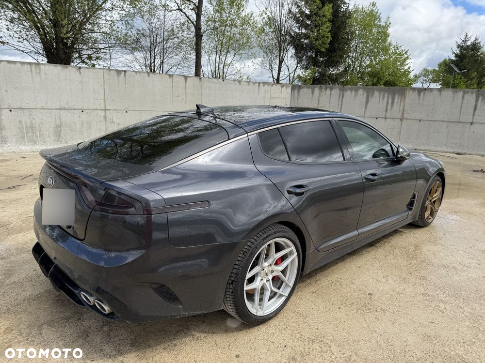 Kia Stinger 3.3 T-GDI V6 GT AWD - 11