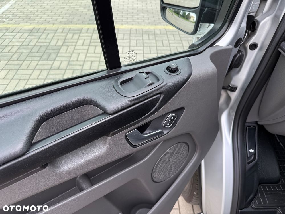Ford Transit Custom - 21