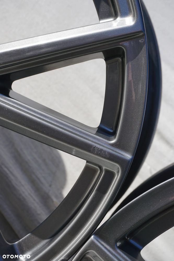 Felgi 5x108 17 7J et44 - 8