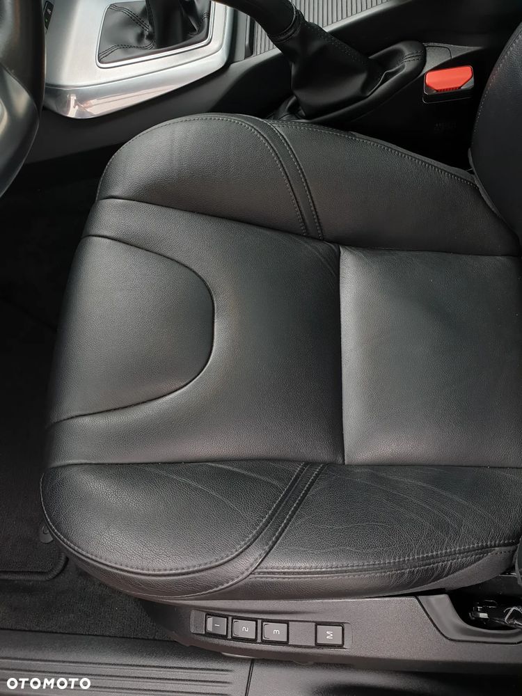 Volvo V40 D3 Inscription - 8
