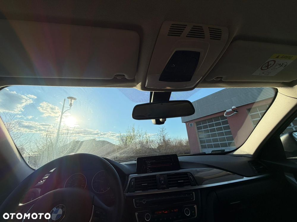 BMW Seria 3 - 22
