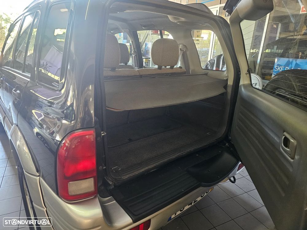 Suzuki Grand Vitara Metal Top 2.0 TDi - 5