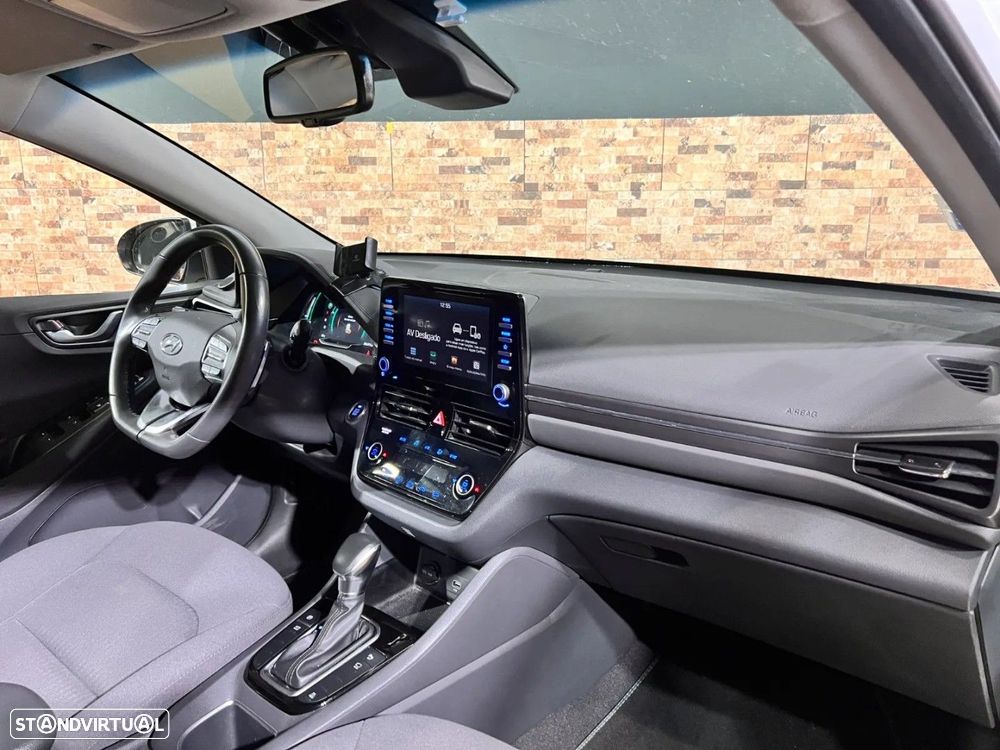 Hyundai IONIQ 1.6 GDI PHEV — fotografia 13