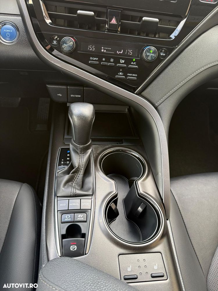 Toyota Camry 2.5 Business - 18