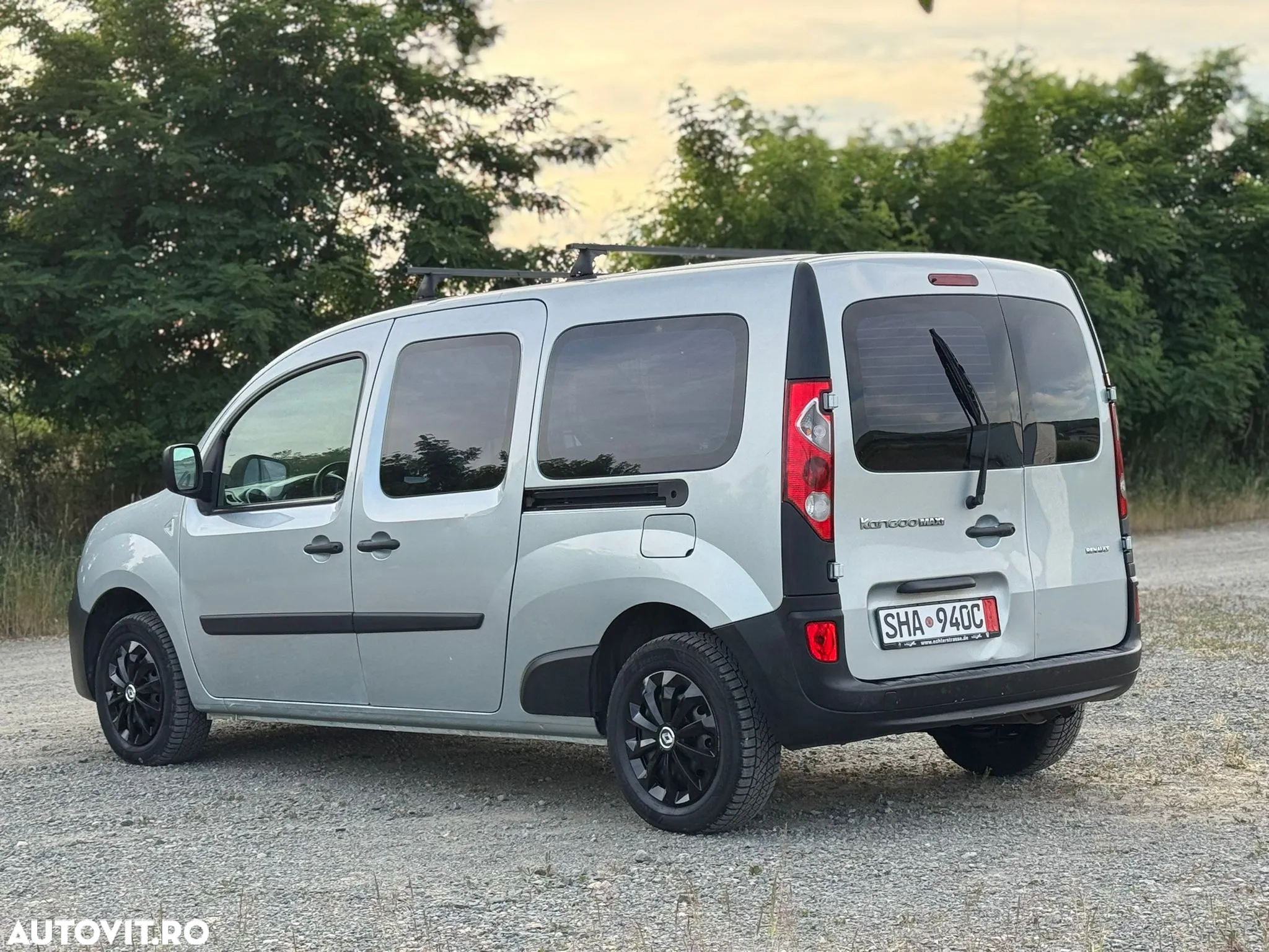 Renault Kangoo dCi 90 FAP Grand - 11
