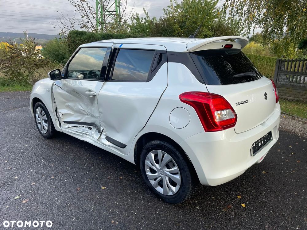 Suzuki Swift - 6
