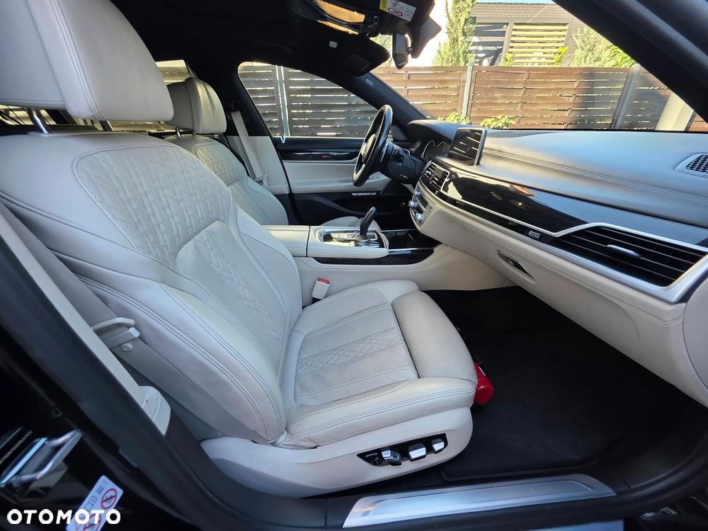 BMW Seria 7 - 18
