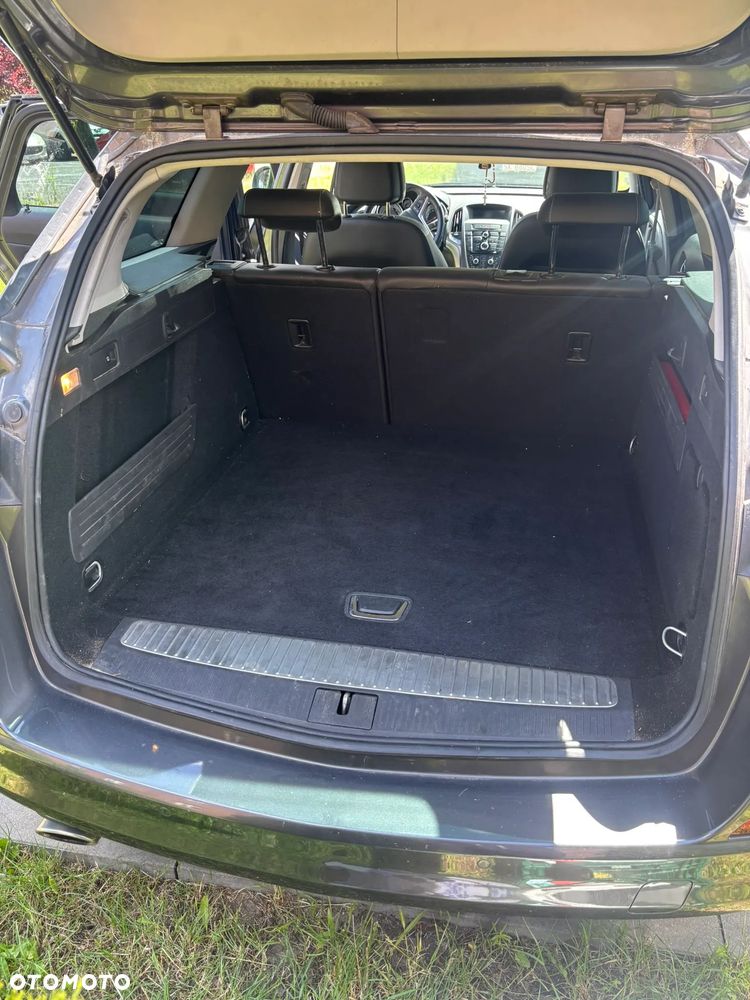 Opel Astra 1.6 Turbo Sport - 11