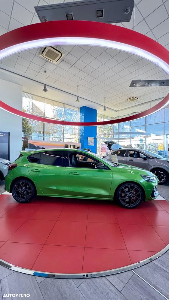 Ford Focus 2.3 Ecoboost 7DCT ST X - 6