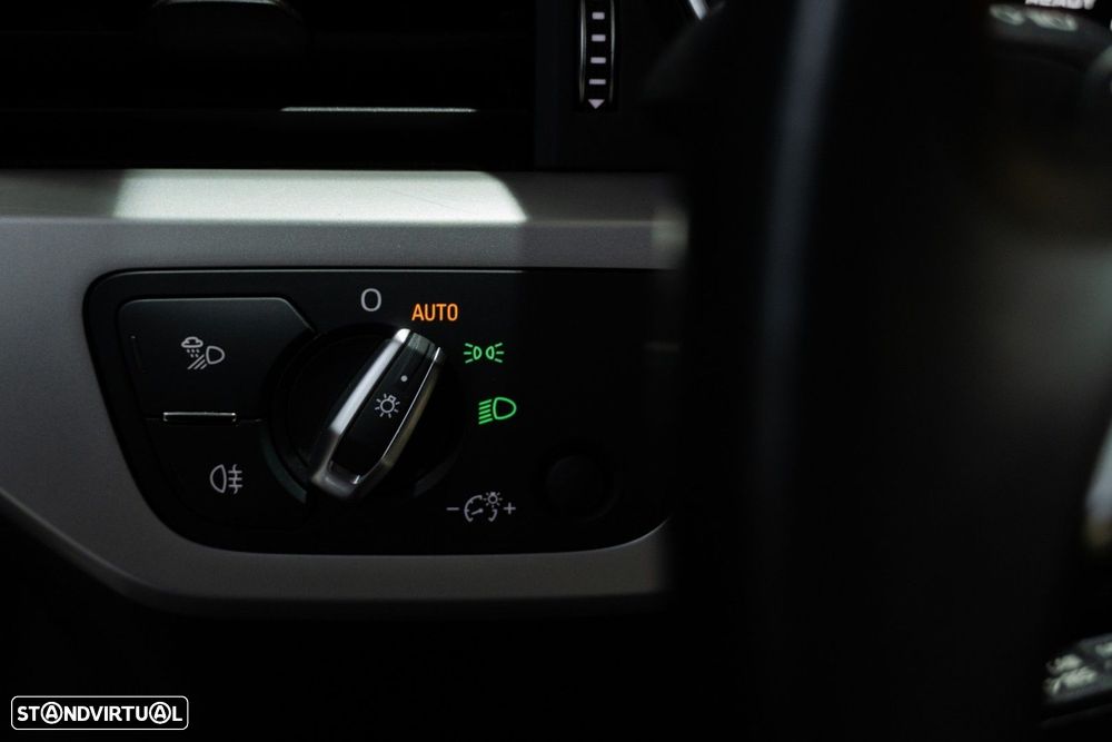 Audi A4 Avant 35 TDI S tronic - 36