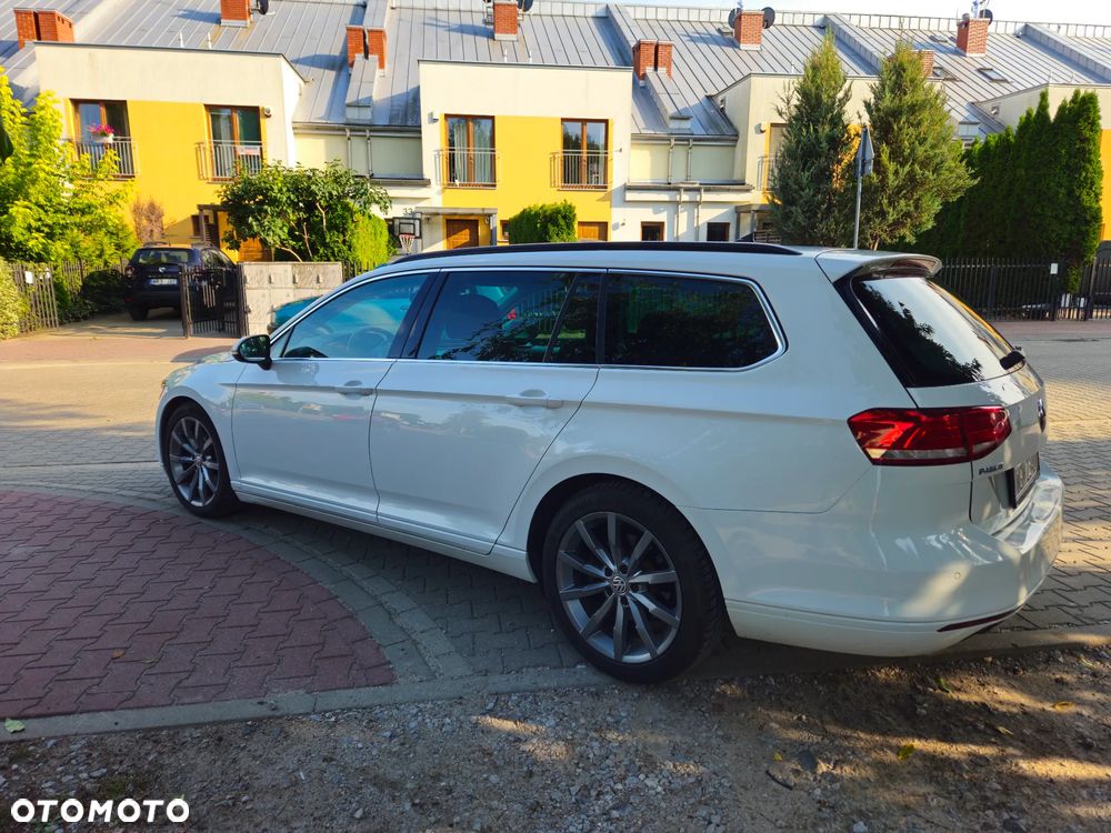 Volkswagen Passat Variant 2.0 TDI SCR DSG Comfortline - 16