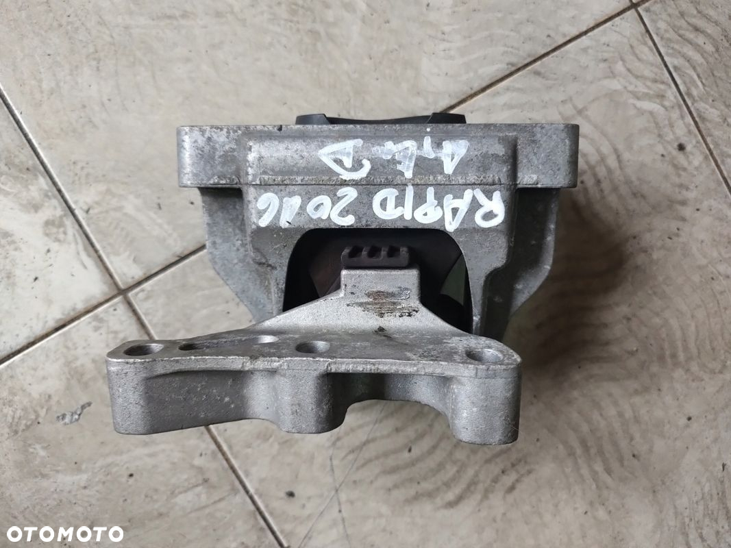 SKODA RAPID 1,4TDI ŁAPA PODUSZKA SILNIKA 6C0199262A - 4