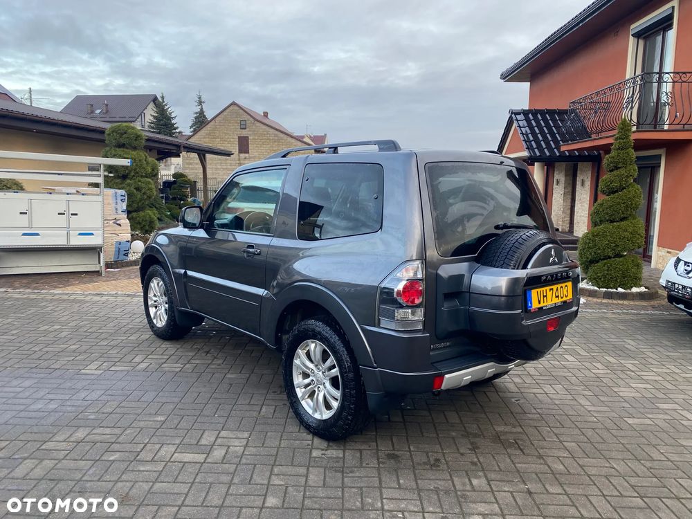 Mitsubishi Pajero - 7