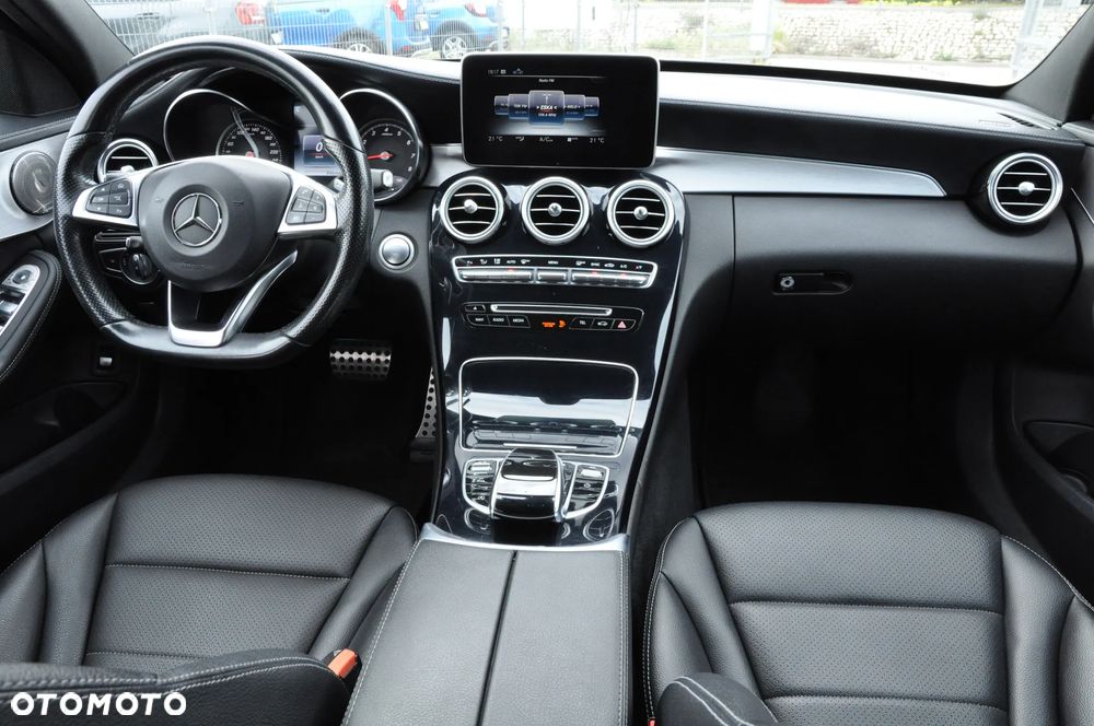 Mercedes-Benz Klasa C 200 4-Matic 9G-TRONIC - 11