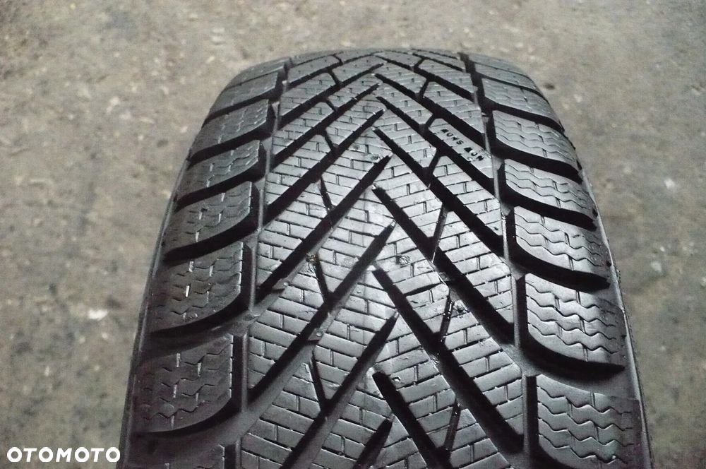 PIRELLI Cinturato Winter 185/65R15 8,1mm 2017 - 1