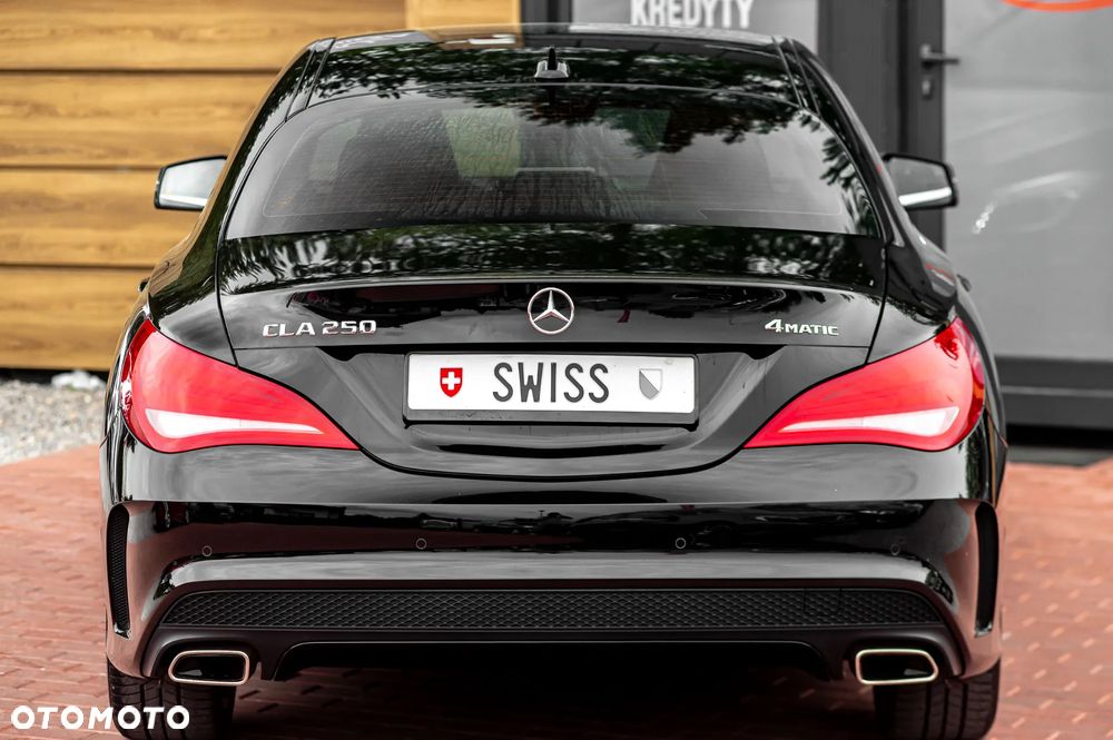 Mercedes-Benz CLA 250 4Matic 7G-DCT AMG Line - 12