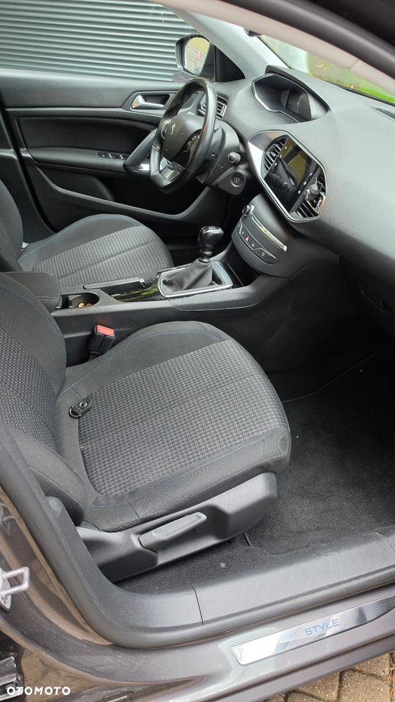Peugeot 308 PureTech 110 Stop & Start Style - 10
