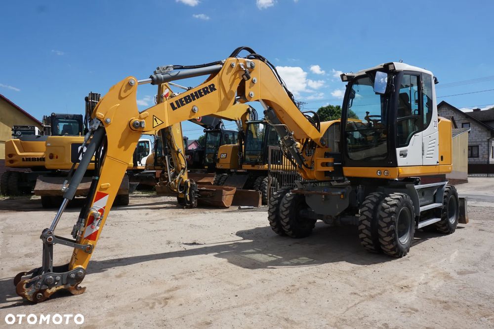 Liebherr A 910 - 1