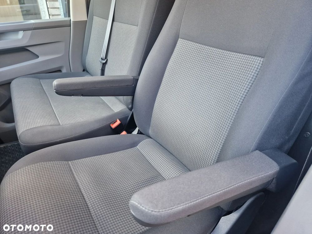 Volkswagen Transporter - 11