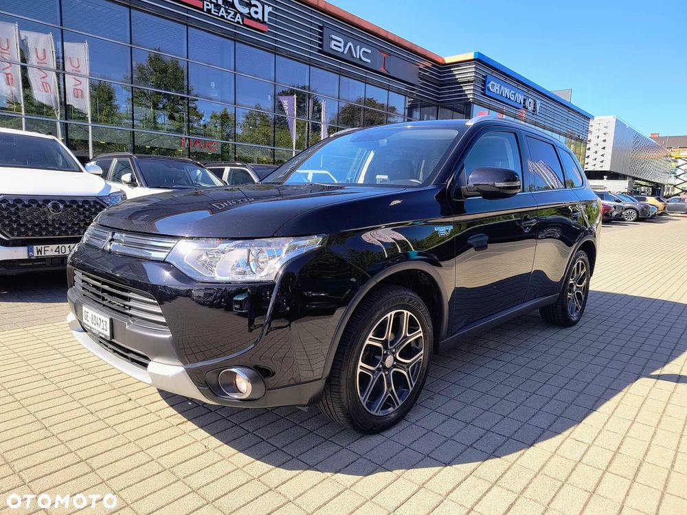 Mitsubishi Outlander Instyle NAVI + - 2