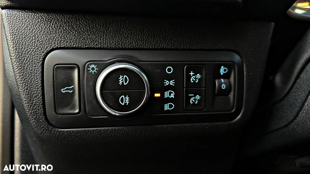 Ford Kuga 2.0 EcoBlue 4x4 Aut. TITANIUM - 38