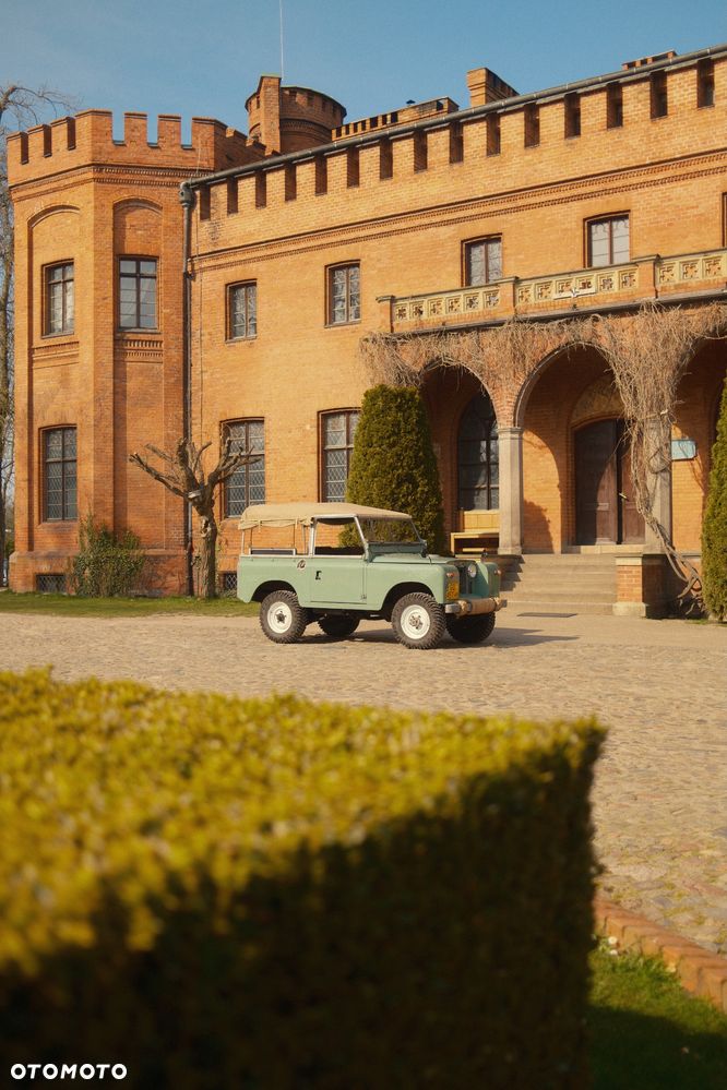 Land Rover Defender - 11