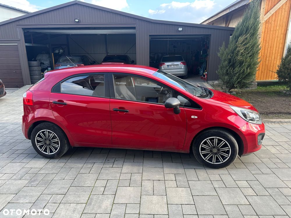 Kia Rio 1.2 Attract - 4