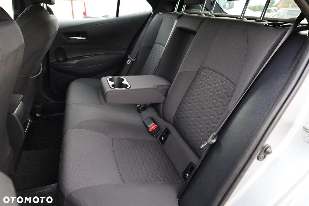 Toyota Corolla 1.8 Hybrid Comfort - 34