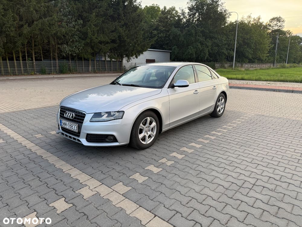 Audi A4 Limousine - 10