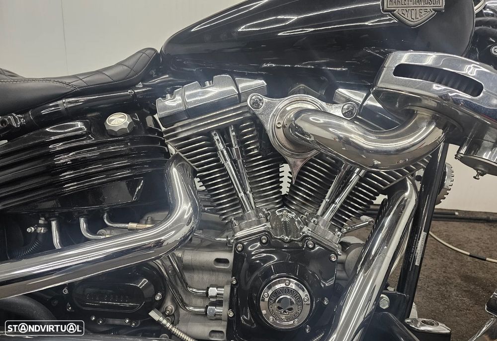 Harley-Davidson FXDWG Rocker - 11