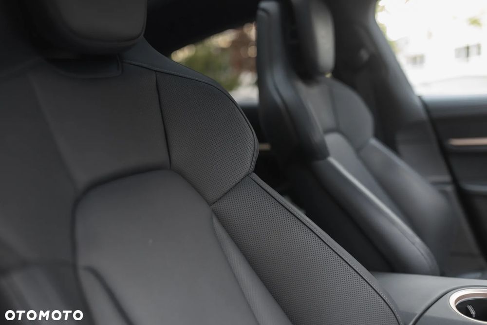 Porsche Taycan 105kWh 4S Performance Plus - 19