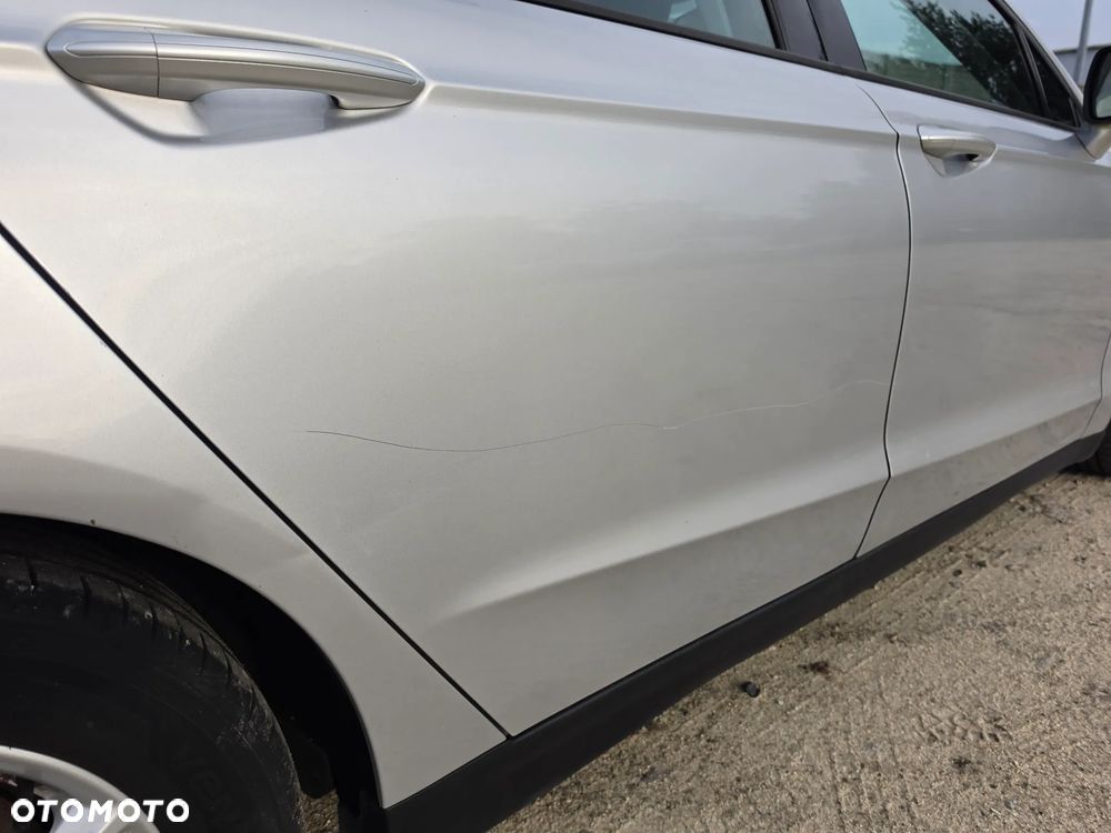 Ford Mondeo - 23
