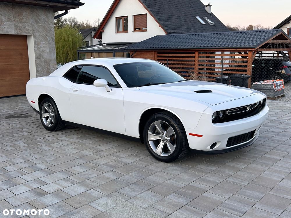 Dodge Challenger Automatik SXT Plus - 24