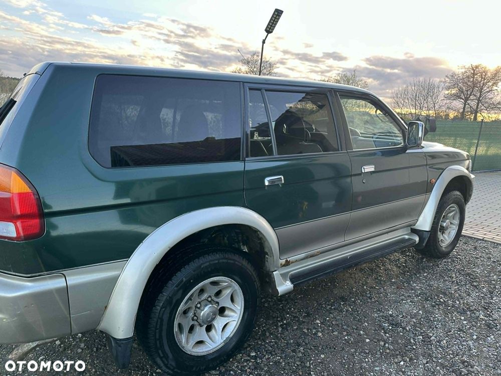 Mitsubishi Pajero 2.5 TD GL - 2