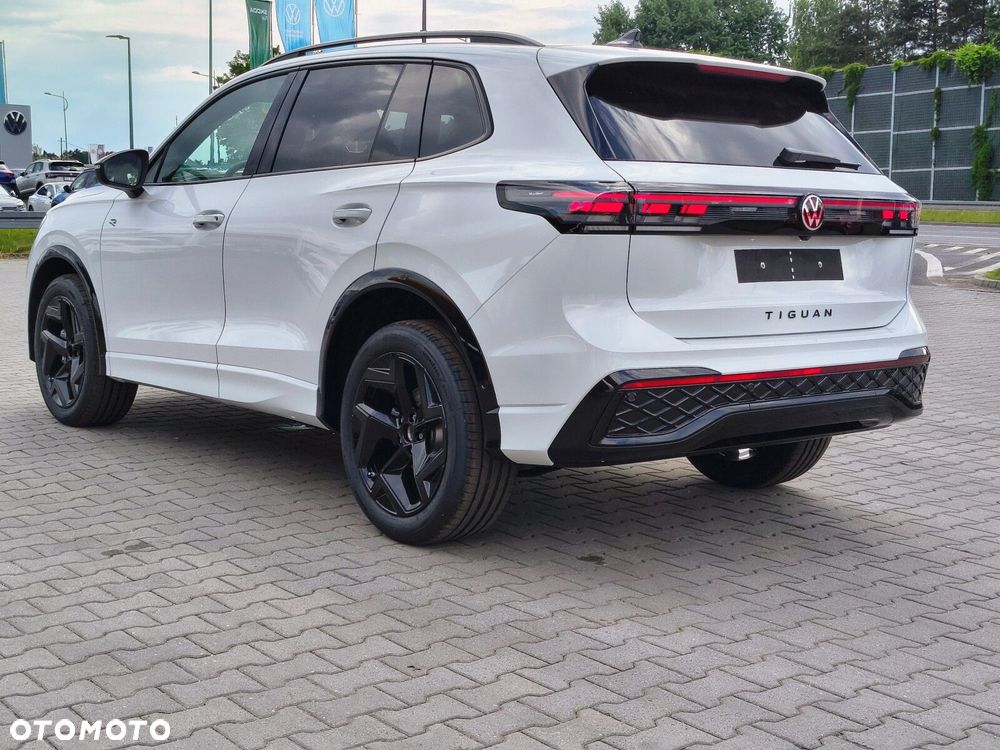 Volkswagen Tiguan - 8