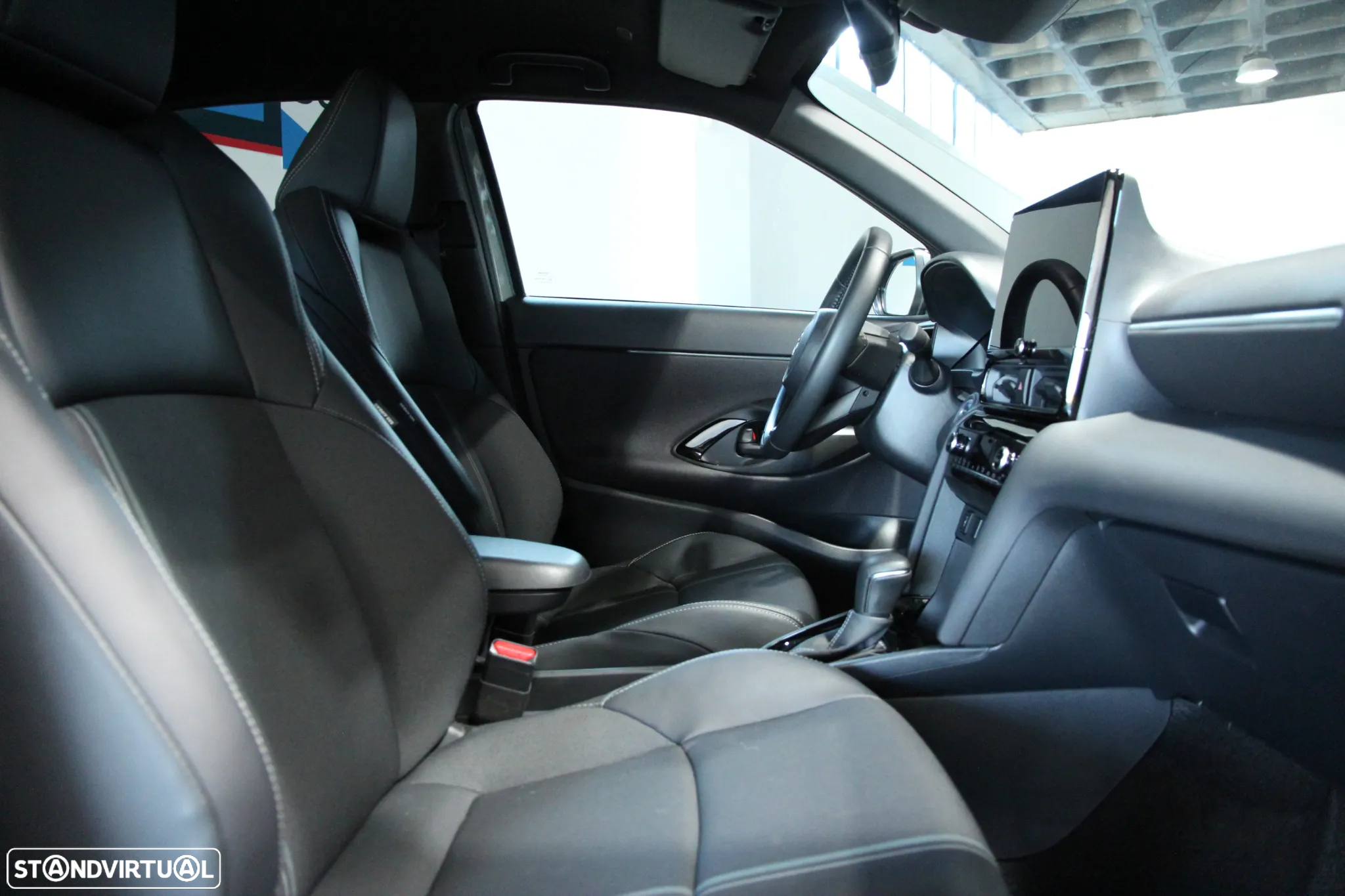 Toyota Yaris Cross 1.5 HDF Luxury - 10